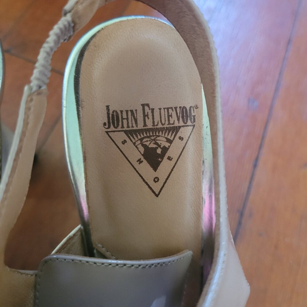 John Fluevog Faraday Colourblock Cut-Out Pump, sz 7 - Picture 3 of 13